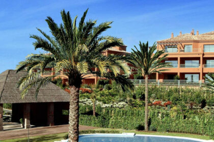 ed995080f67d043a227bd38664786cd1 - 1