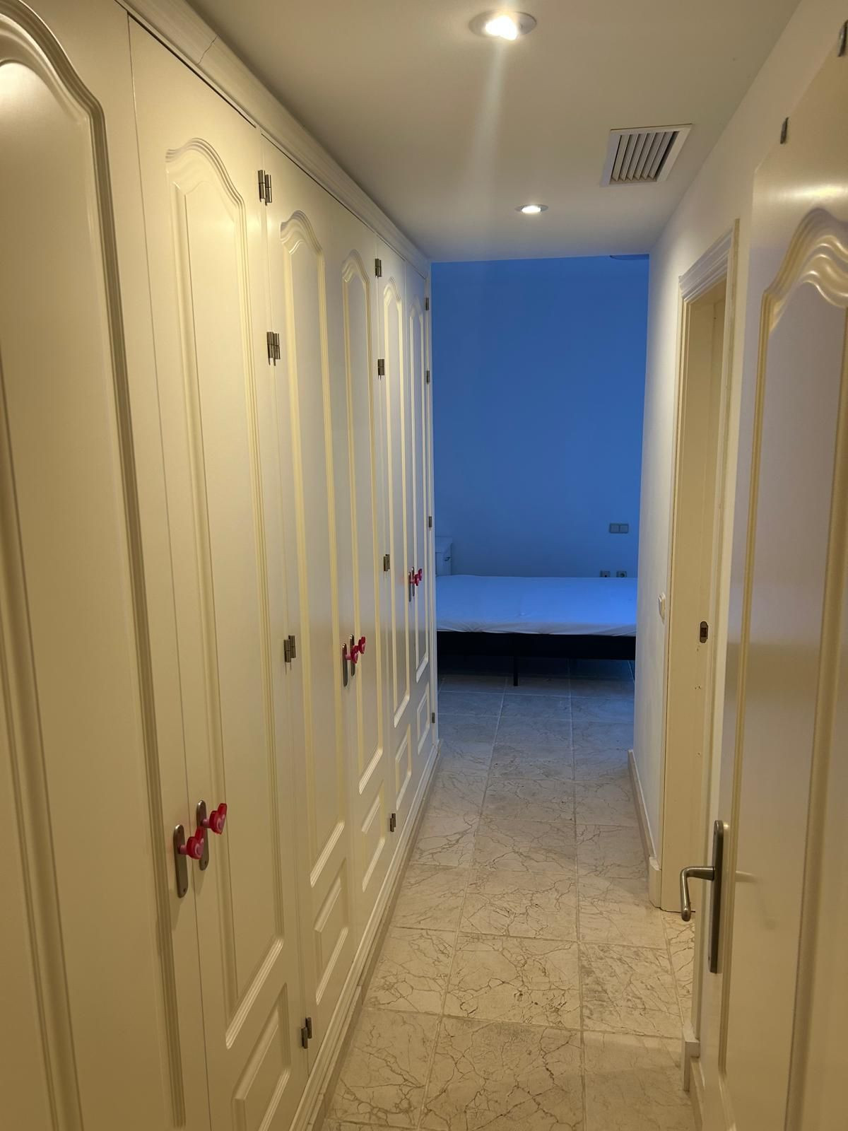 ed995080f67d043a227bd38664786cd1 - 10