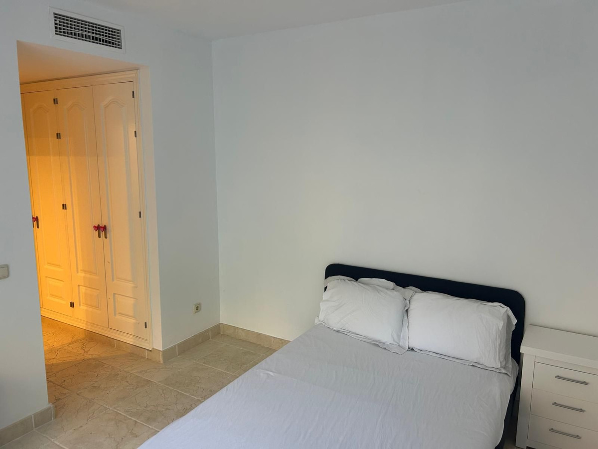 ed995080f67d043a227bd38664786cd1 - 13