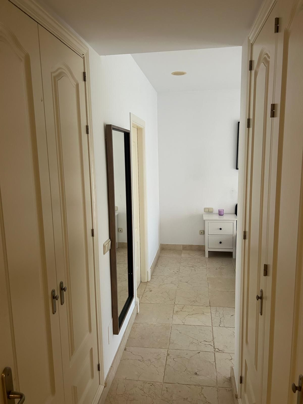 ed995080f67d043a227bd38664786cd1 - 15