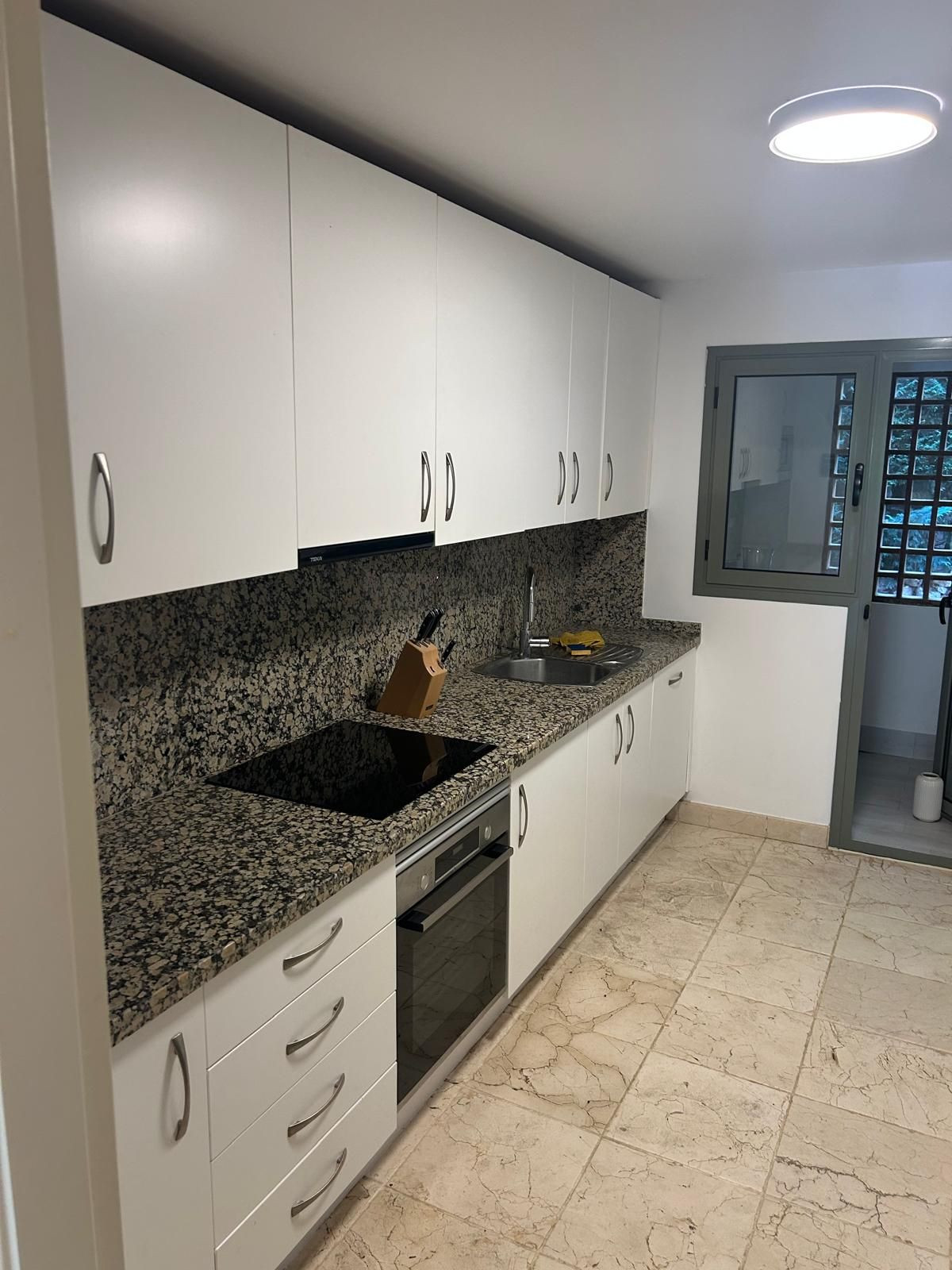 ed995080f67d043a227bd38664786cd1 - 7