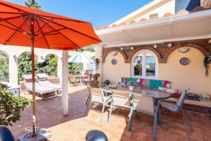 edaa00e149d7541a683d6a1d0a7c2f88 - 16