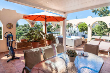 edaa00e149d7541a683d6a1d0a7c2f88 - 17