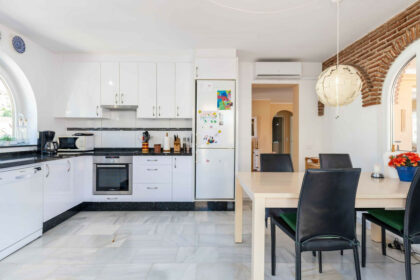 edaa00e149d7541a683d6a1d0a7c2f88 - 3