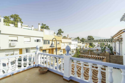 edaffb6a76072a594d0550f6cda55194 - 30