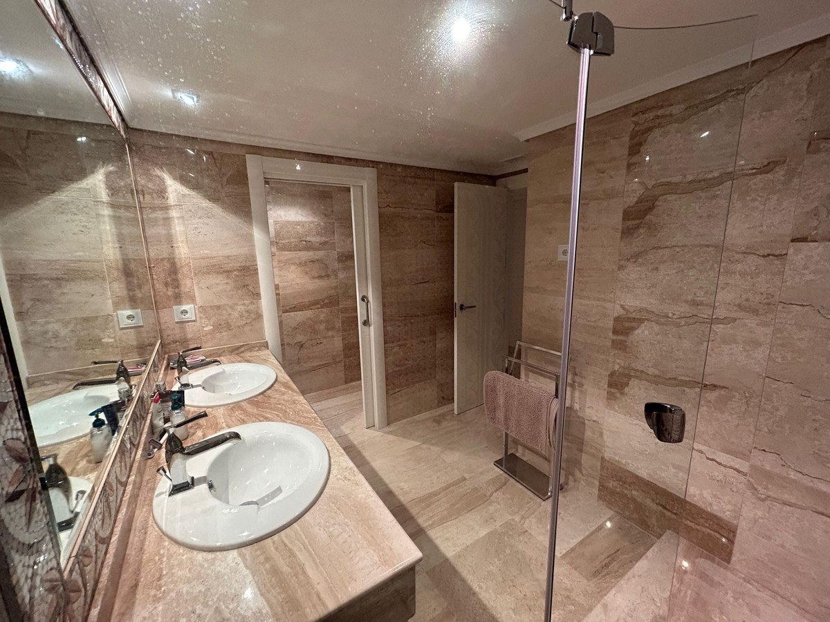 ede1a7873817b3f638230ab213ecb95a - 12