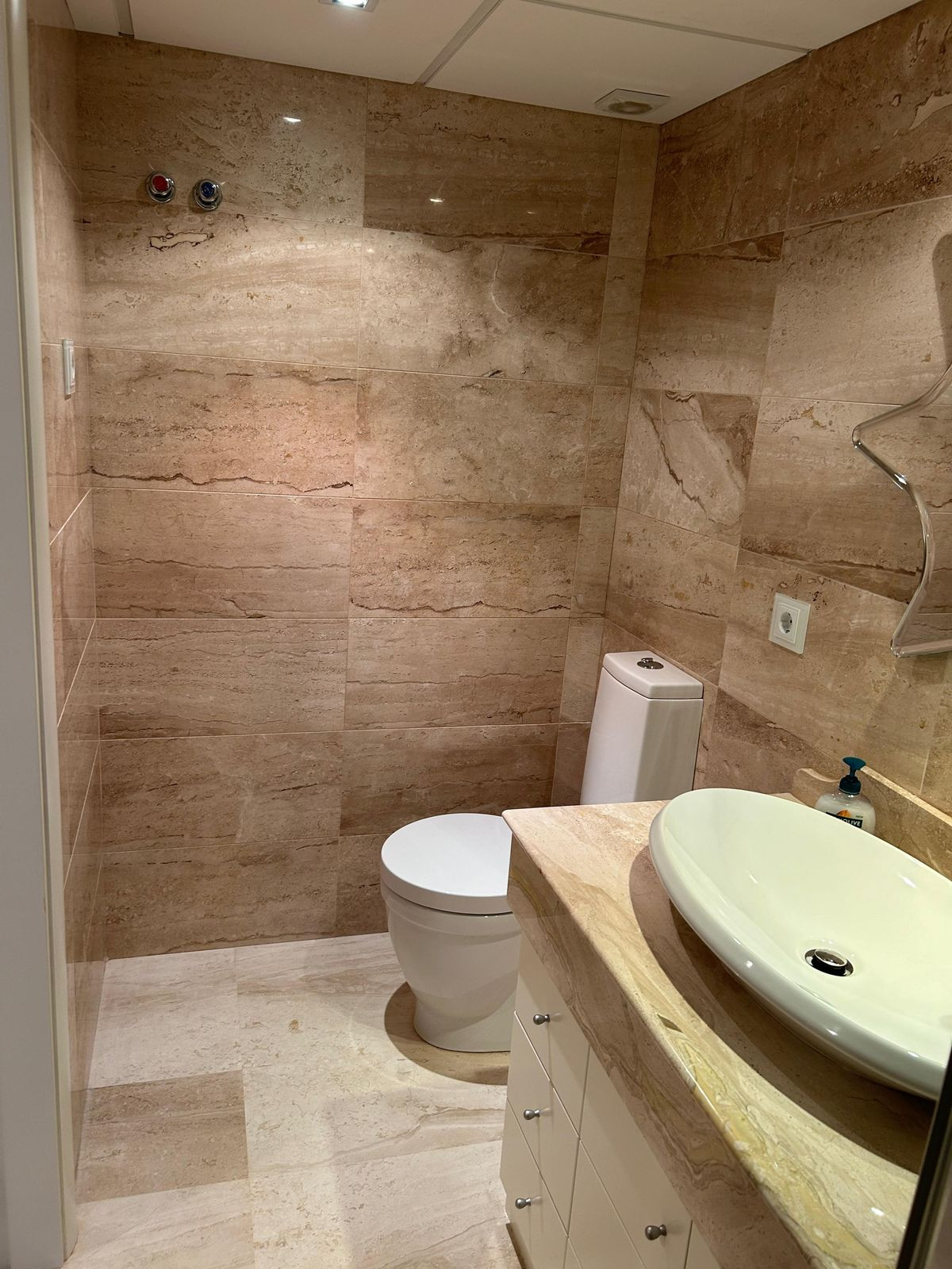 ede1a7873817b3f638230ab213ecb95a - 13