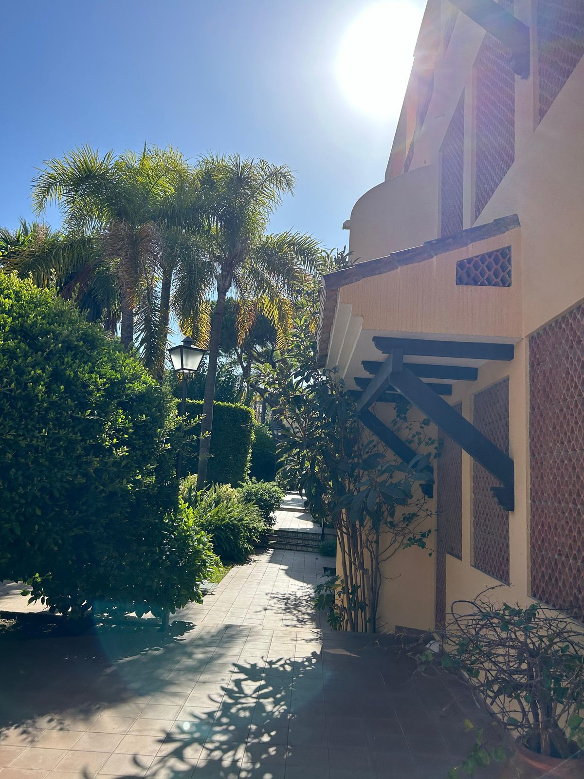 ede1a7873817b3f638230ab213ecb95a - 21