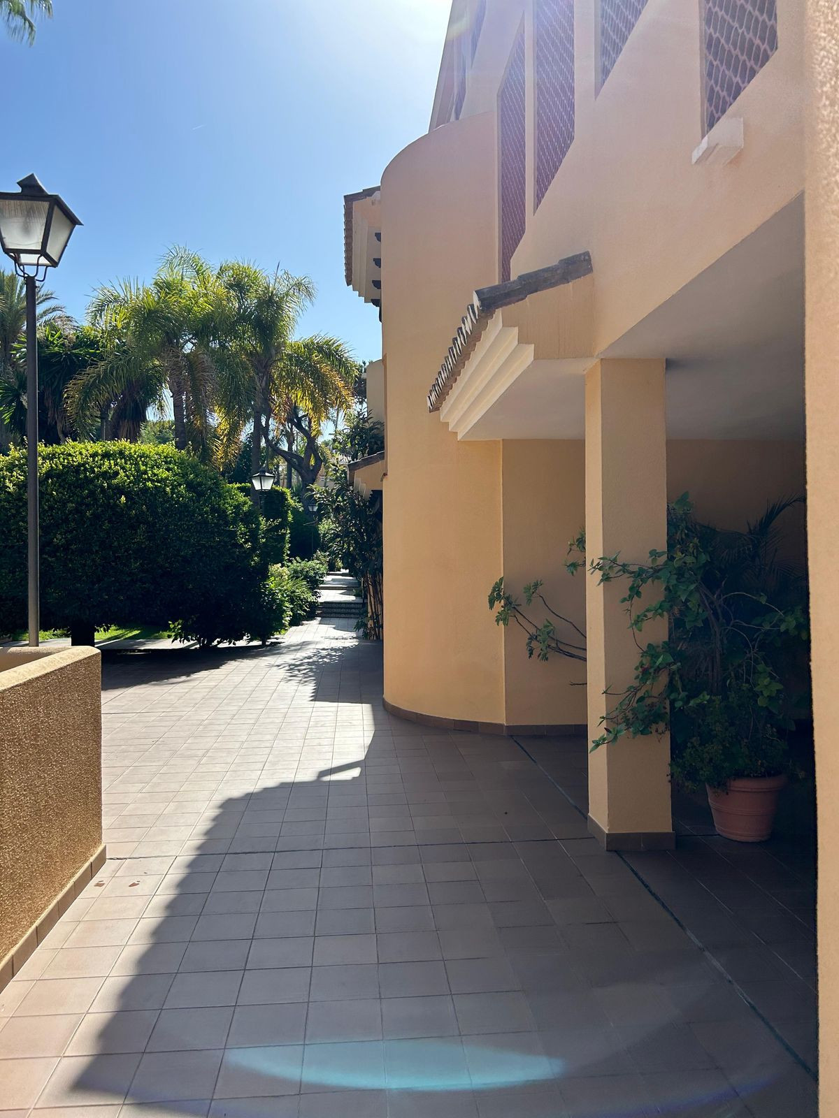 ede1a7873817b3f638230ab213ecb95a - 27