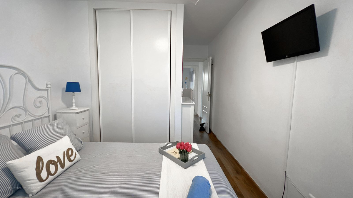 ee3508b558f5e6b7ac741fae07086a7d - 14