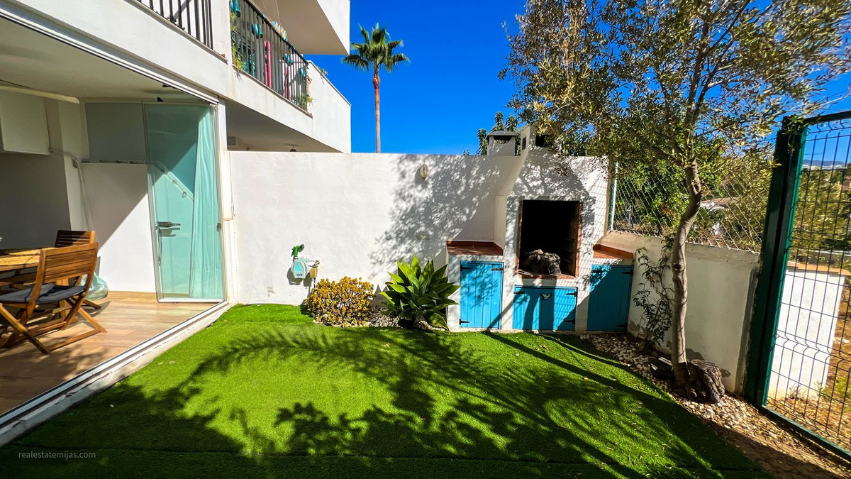 ee3508b558f5e6b7ac741fae07086a7d - 22