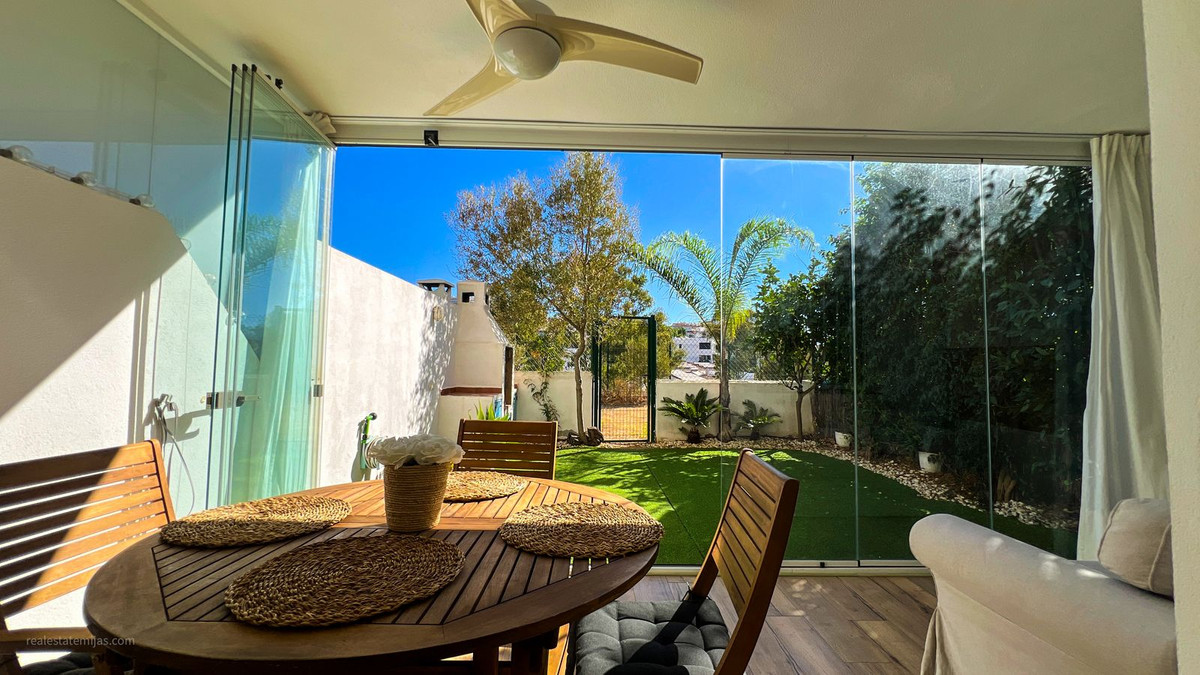 ee3508b558f5e6b7ac741fae07086a7d - 4