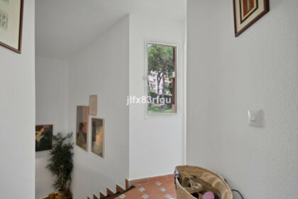 ee9be28754b9080043d34186444c966c - 19