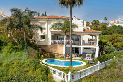 eef6f26dcf8e0dea5b8e7992919a75c1 - 51