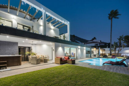 ef163391a8fefef97aa6e2acb9cadc66 - 20