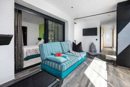 ef163391a8fefef97aa6e2acb9cadc66 - 49