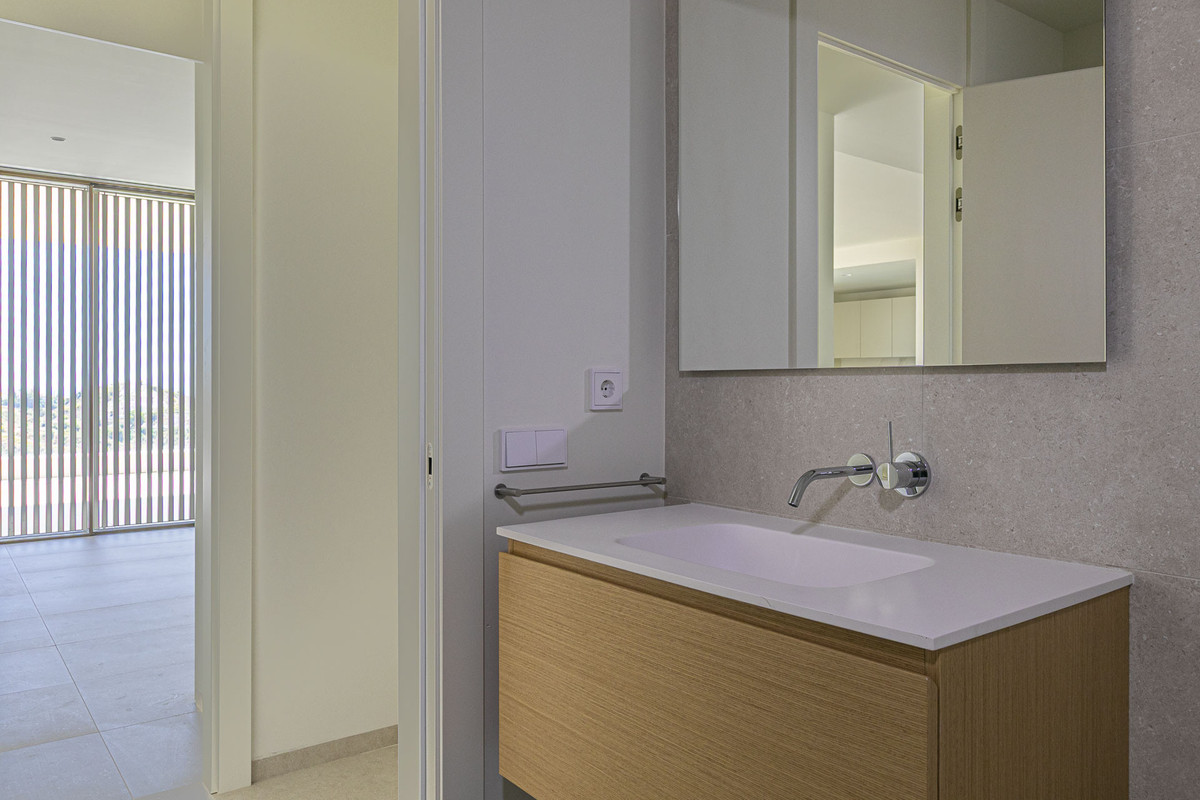 ef4e8d3292d5e150da45b20803f5f4a8 - 22