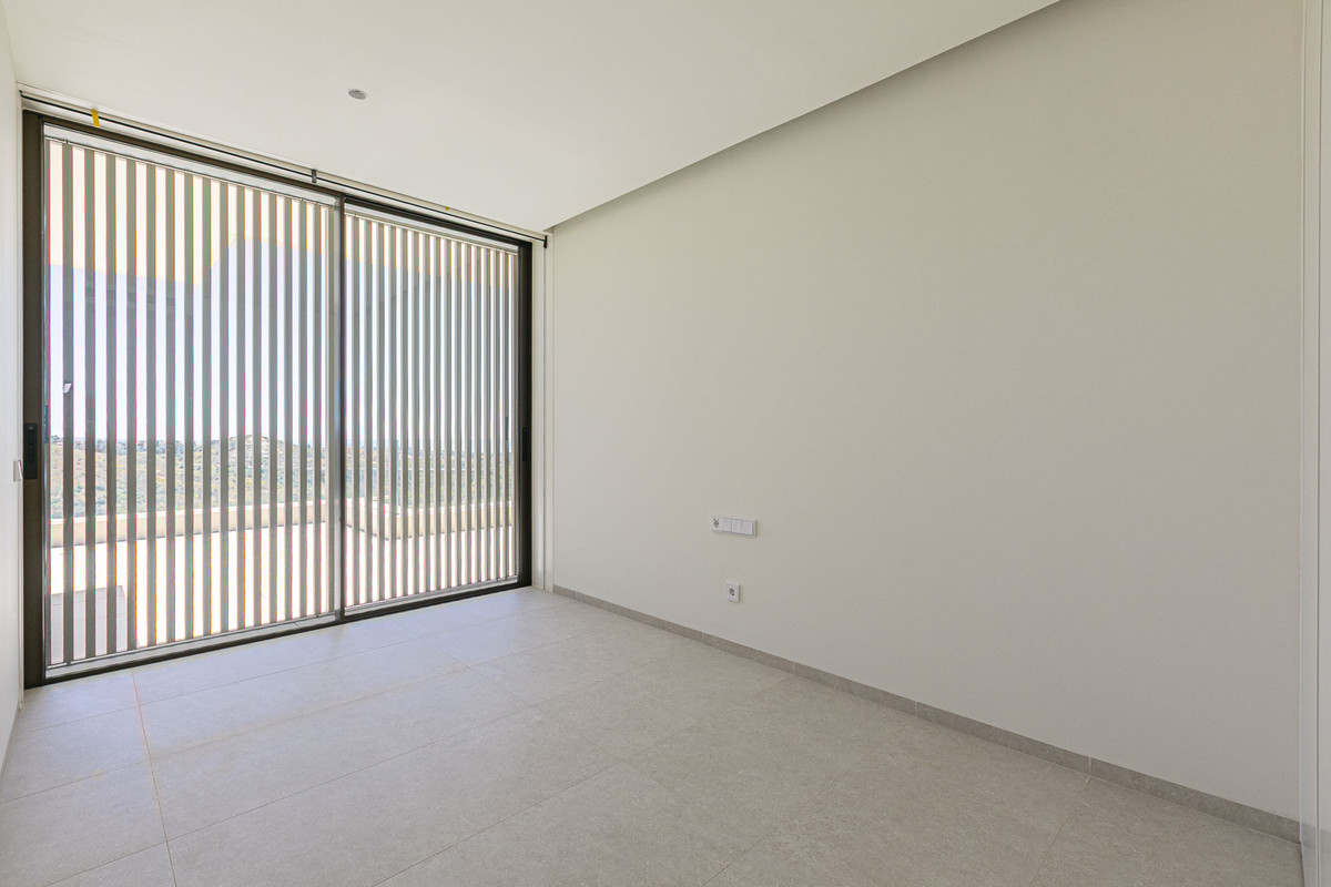 ef4e8d3292d5e150da45b20803f5f4a8 - 23