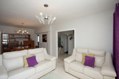 efd1130d5587f80dc4c5919066e1eb82 - 10