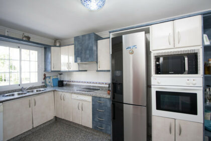 efd1130d5587f80dc4c5919066e1eb82 - 14