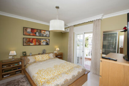 efd1130d5587f80dc4c5919066e1eb82 - 21