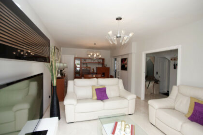 efd1130d5587f80dc4c5919066e1eb82 - 9