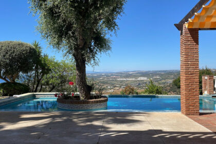 f0bd7cc84bd82cf388b17e68b8574f8a - 1