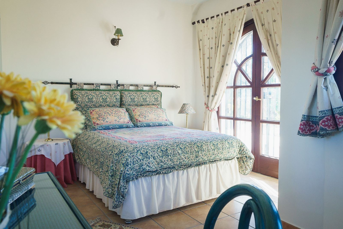 f0bd7cc84bd82cf388b17e68b8574f8a - 26