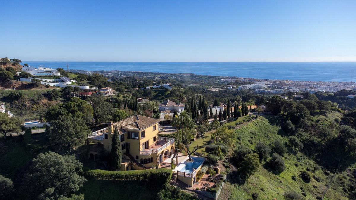 f0bd7cc84bd82cf388b17e68b8574f8a - 28