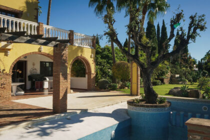 f0bd7cc84bd82cf388b17e68b8574f8a - 33