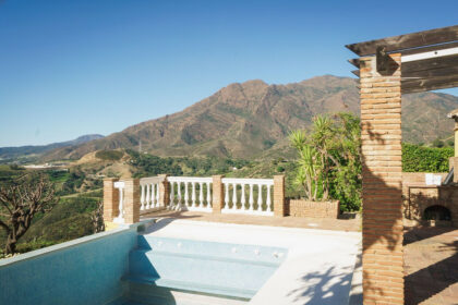 f0bd7cc84bd82cf388b17e68b8574f8a - 37