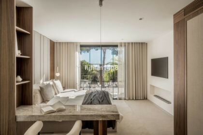 f11e1bfdc6731a81c909f0f4ec7cc8b3 - 13