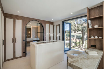 f11e1bfdc6731a81c909f0f4ec7cc8b3 - 14