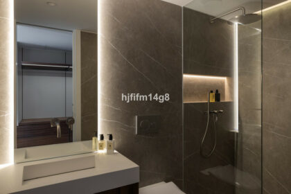 f11e1bfdc6731a81c909f0f4ec7cc8b3 - 20