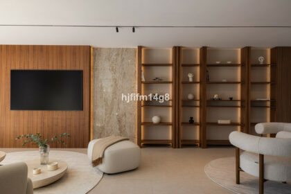 f11e1bfdc6731a81c909f0f4ec7cc8b3 - 26