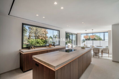 f11e1bfdc6731a81c909f0f4ec7cc8b3 - 8