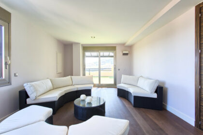 f16f6ae24a57ff236f01581a20b8a221 - 16