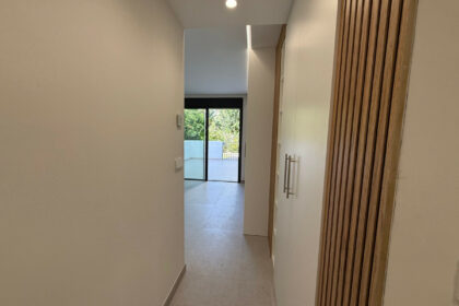 f1f51b4cf16615916cf01590de985d25 - 11