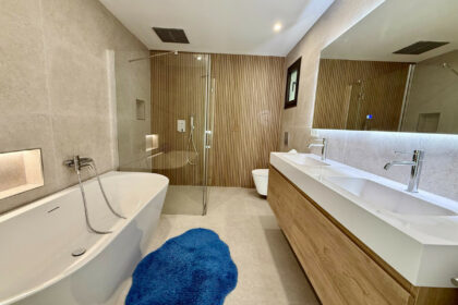 f1f51b4cf16615916cf01590de985d25 - 7