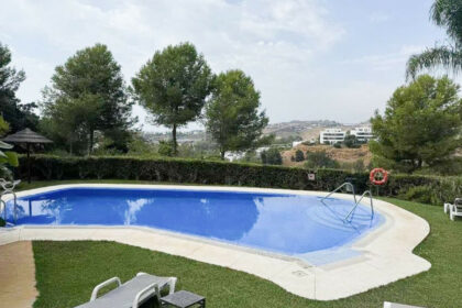 f22e98ab943129675cb6e282d87c9582 - 14