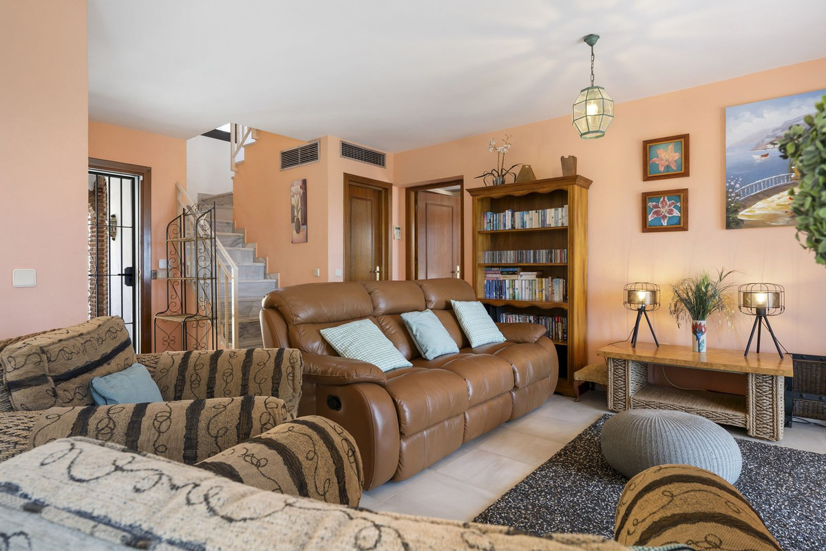 f262b10b431b181d58ec0345ea032f5f - 16