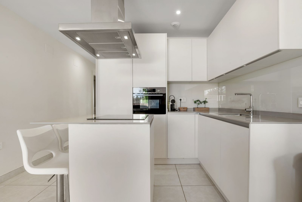 f384dc3ec730e44aeb929414fbb4a9c9 - 11