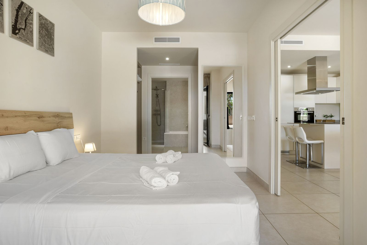 f384dc3ec730e44aeb929414fbb4a9c9 - 13