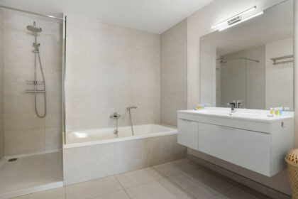 f384dc3ec730e44aeb929414fbb4a9c9 - 18