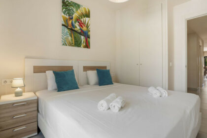 f384dc3ec730e44aeb929414fbb4a9c9 - 20