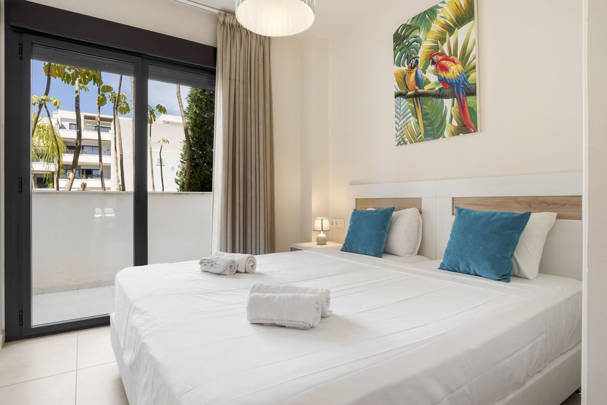 f384dc3ec730e44aeb929414fbb4a9c9 - 21