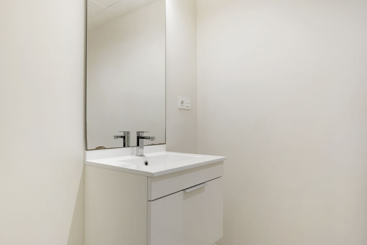 f384dc3ec730e44aeb929414fbb4a9c9 - 22