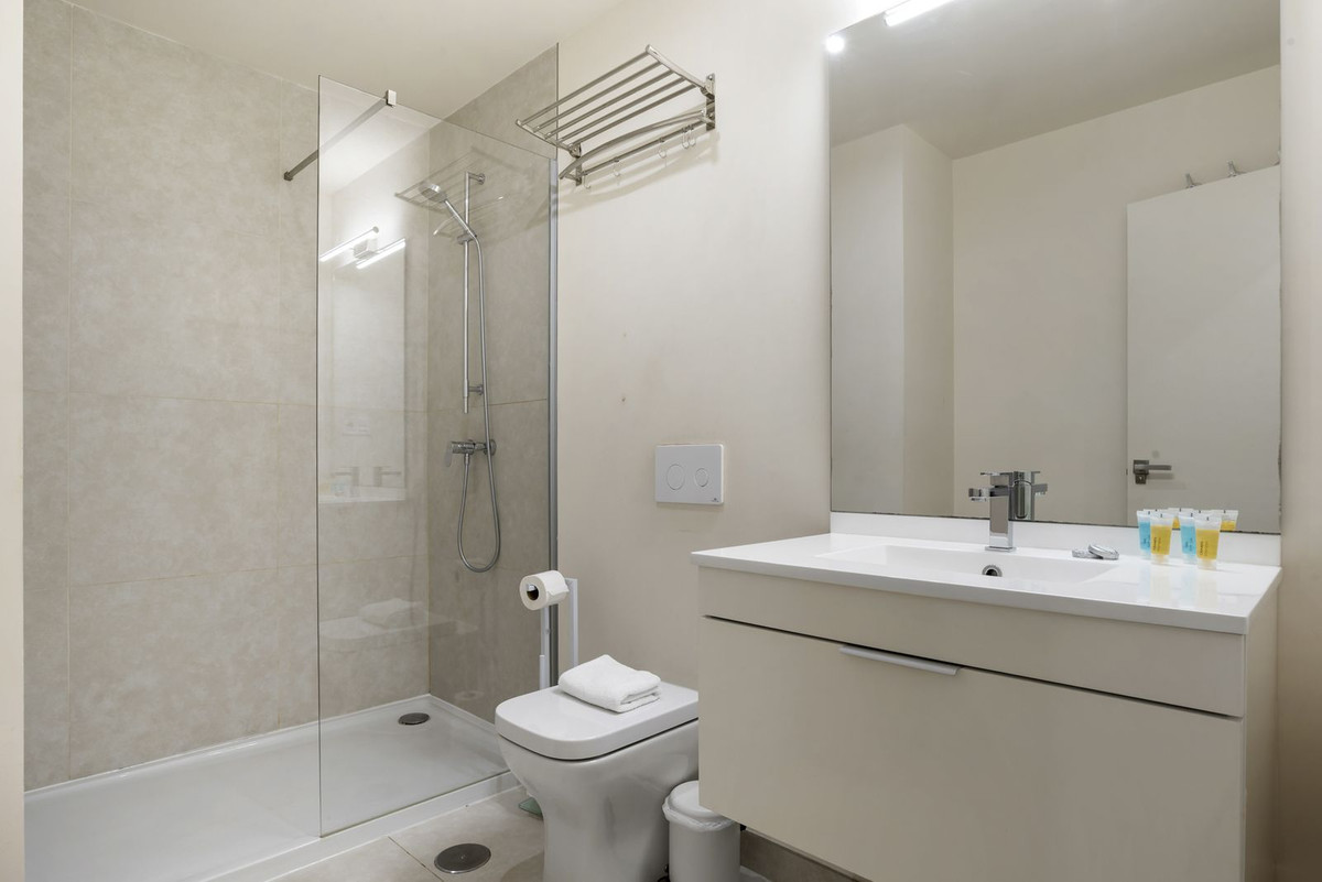 f384dc3ec730e44aeb929414fbb4a9c9 - 23