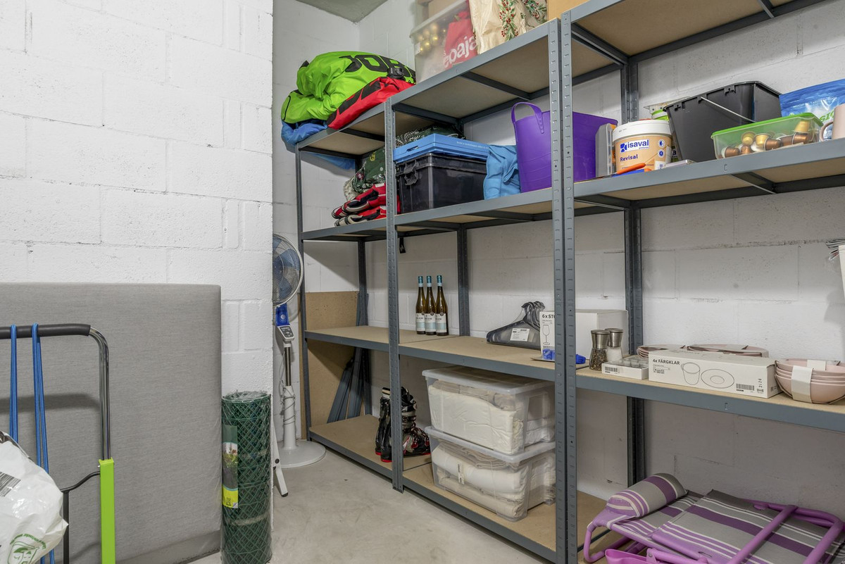 f384dc3ec730e44aeb929414fbb4a9c9 - 27