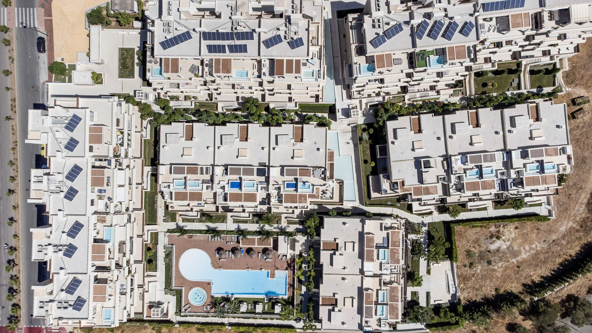 f384dc3ec730e44aeb929414fbb4a9c9 - 28